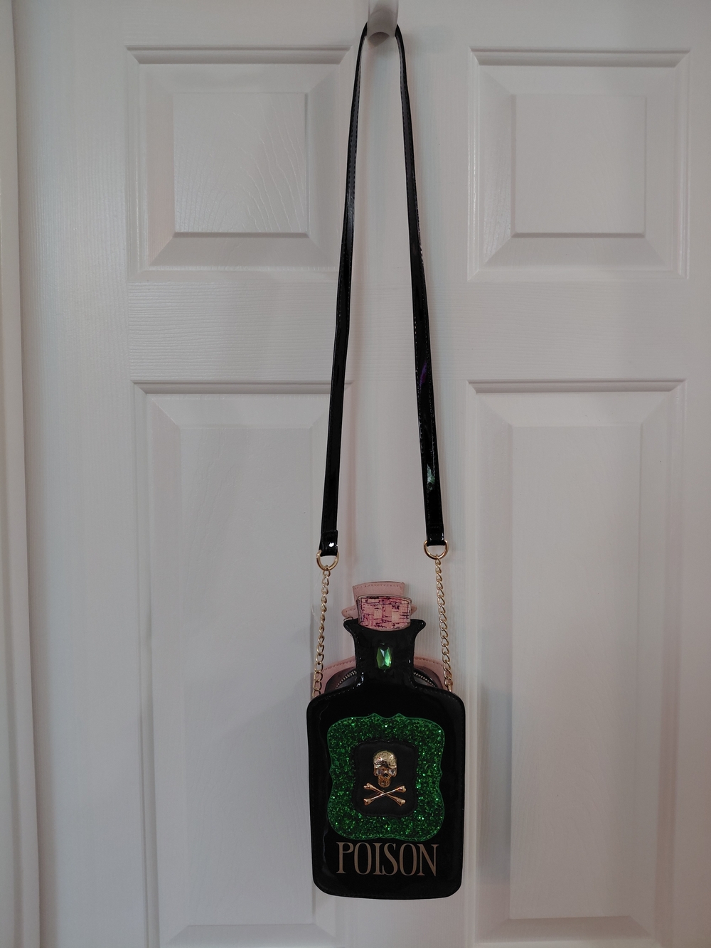 Betsey Johnson Pink Crystal 'Love Potion' Crossbody Bag - Picture 6 of 11